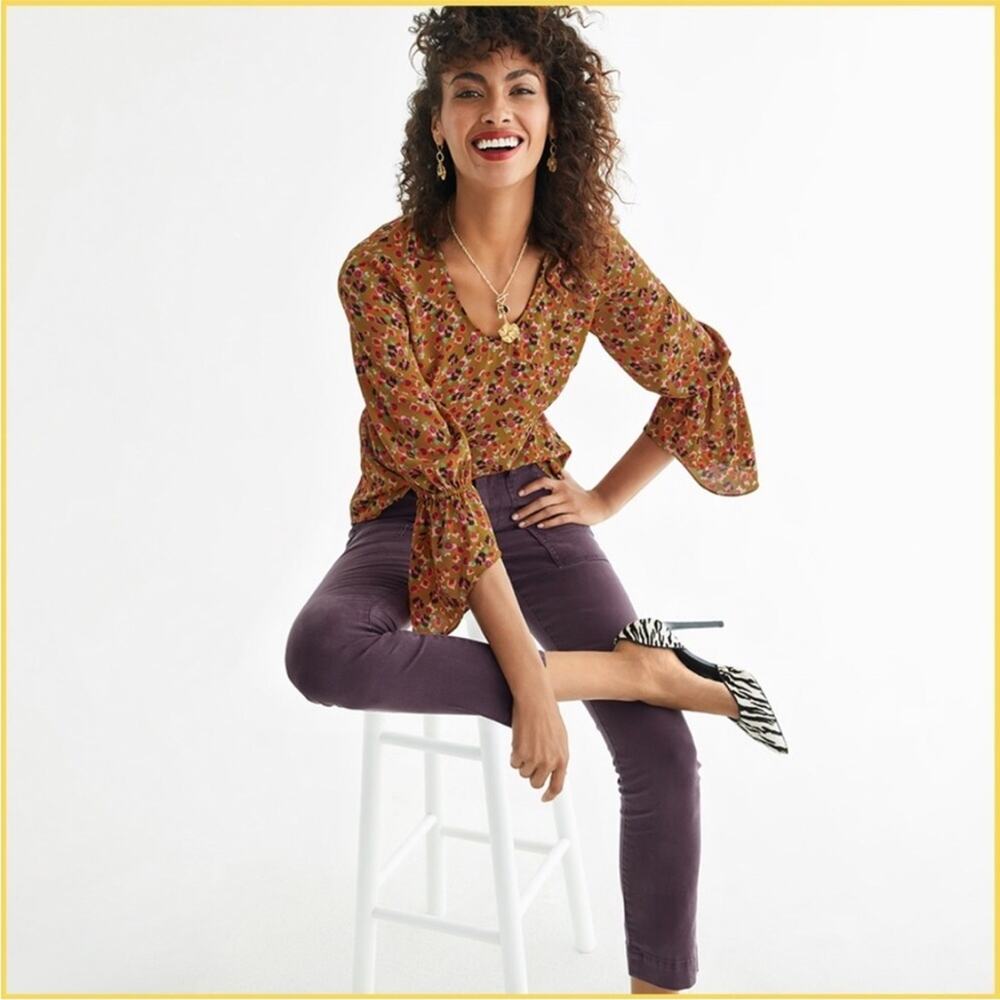Cabi Burnished gold orange pink floral v neckโ top size Small #4042